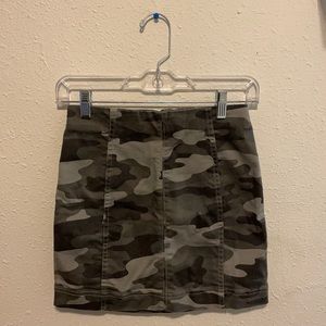 Camo mini skirt